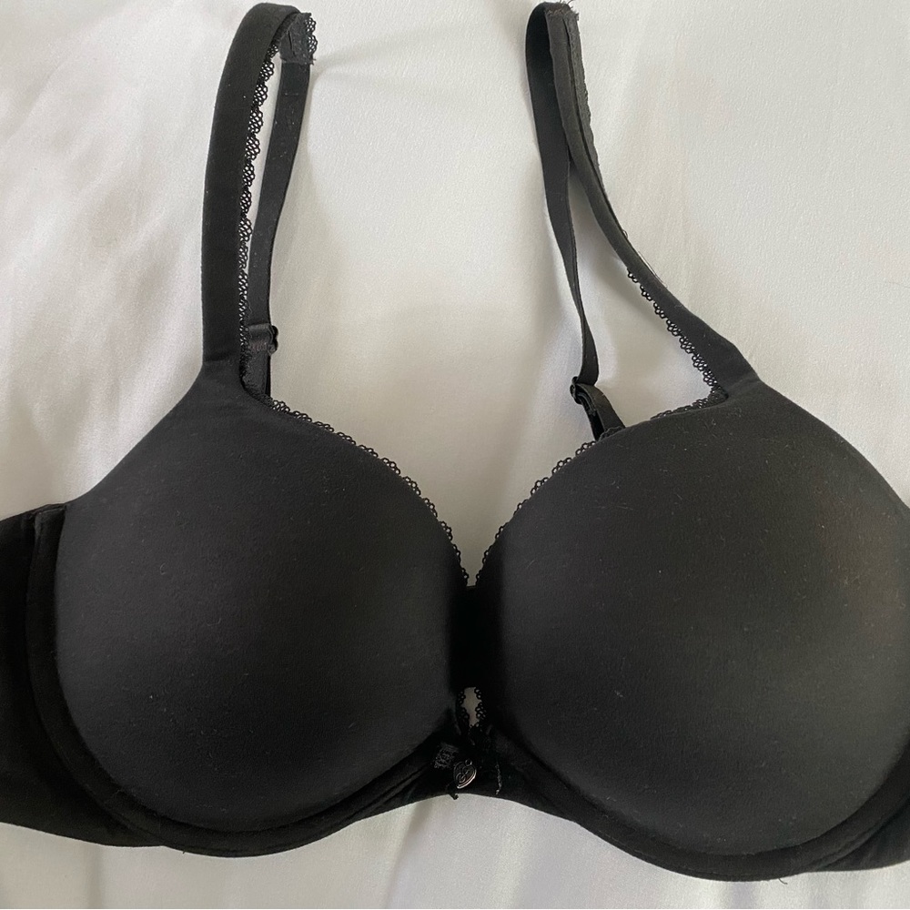 Victoria’s Secret body by Victoria push-up bra in 38C